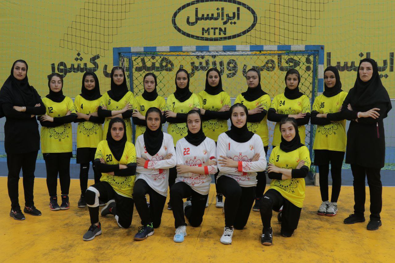  آغاز رقابت جذاب دختران هندبالیست کشور در اصفهان 