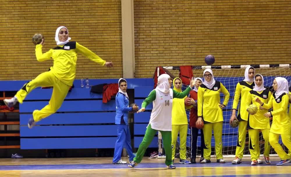 حضور 6 دختر اصفهانی به اردوی تیم ملی هندبال ایران