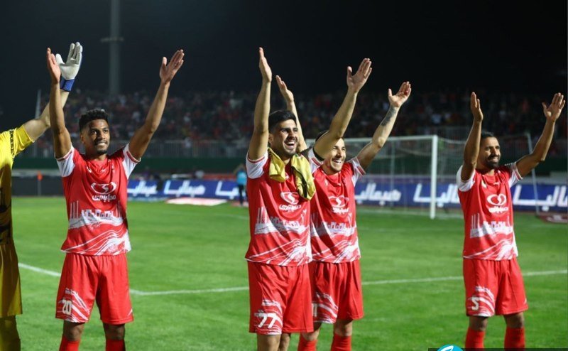 استقلال 0-1 پرسپولیس / برد دربی  برای سرخ‌ها؛ سنگ و خون برای آبی ها!