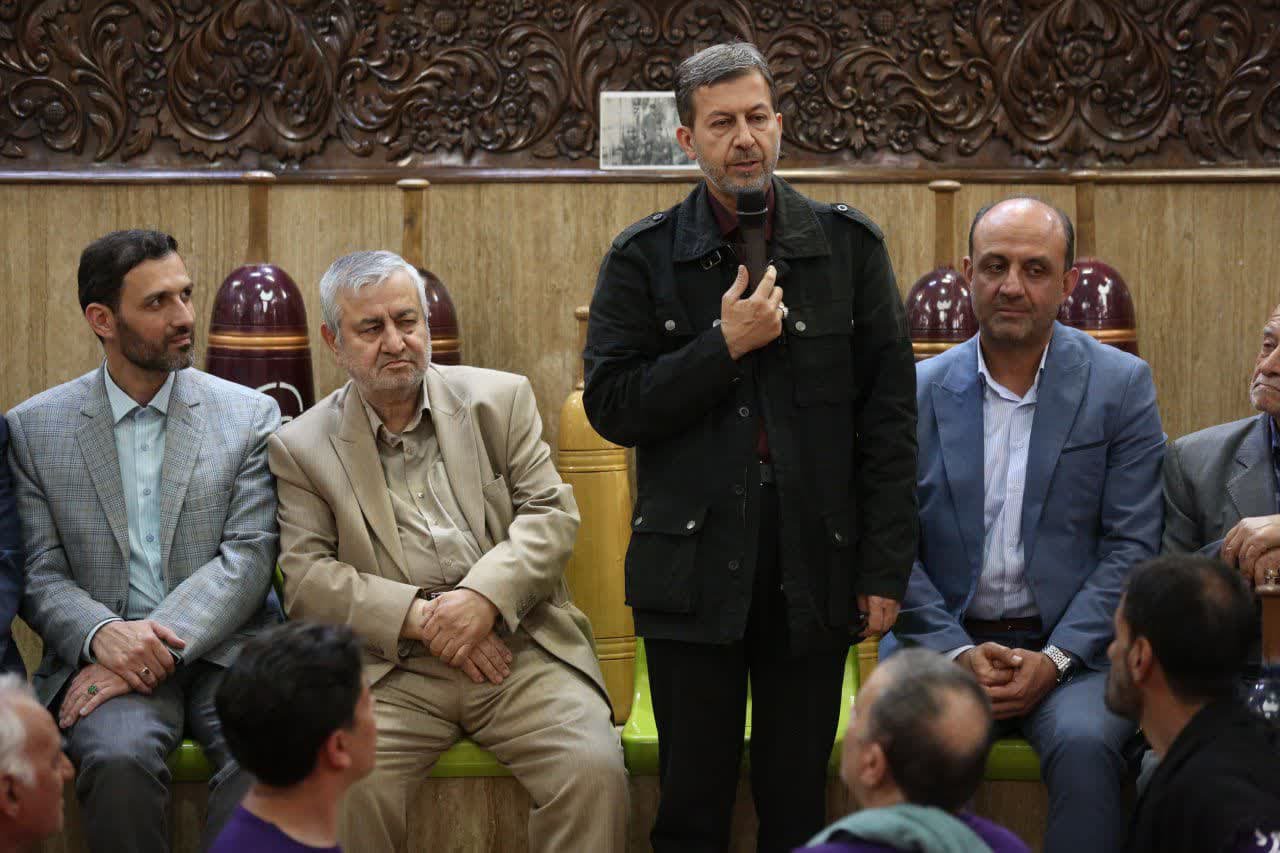 با حضور استاندار و مدیرکل ورزش و جوانان در زورخانه علی ابیطالب (ع) با حضور استاندار و مدیرکل ورزش و جوانان در زورخانه علی ابیطالب (ع)