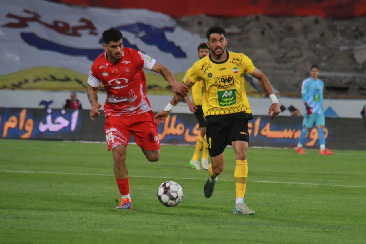 تراکتور پا پس نمیکشد/پرسپولیس همچنان حریف آسان برای سپاهان تراکتور پا پس نمیکشد/پرسپولیس همچنان حریف آسان برای سپاهان