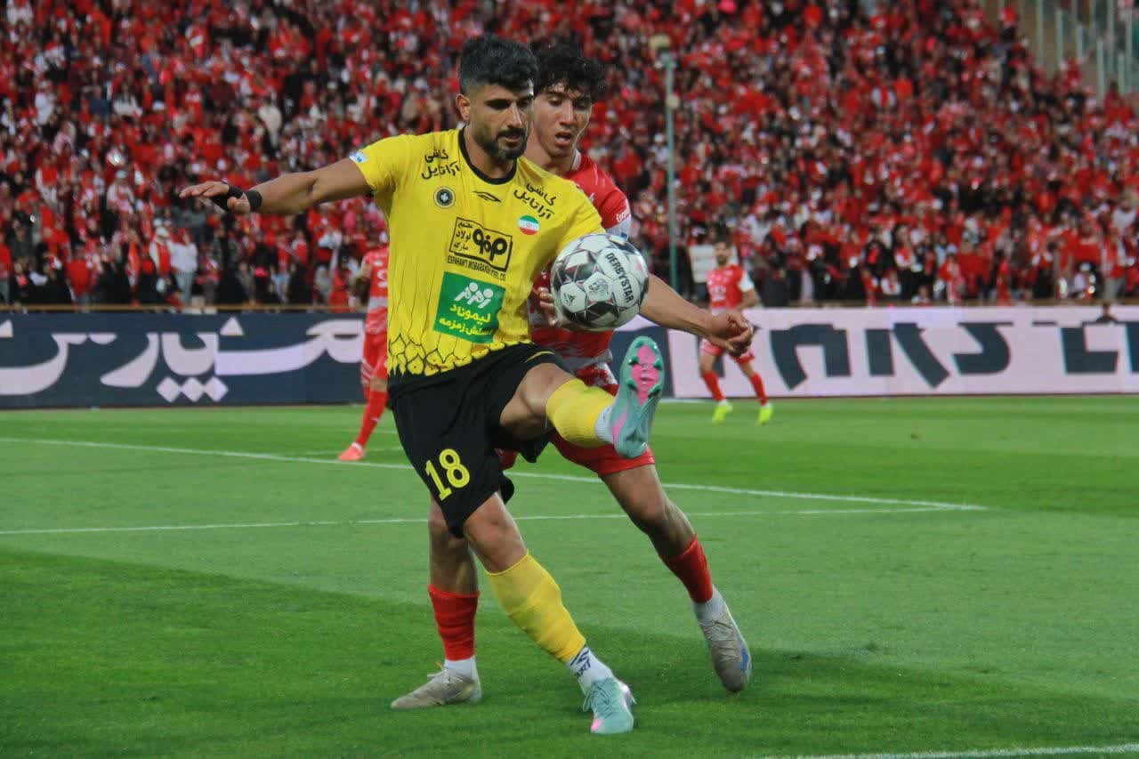 تراکتور پا پس نمیکشد/پرسپولیس همچنان حریف آسان برای سپاهان تراکتور پا پس نمیکشد/پرسپولیس همچنان حریف آسان برای سپاهان