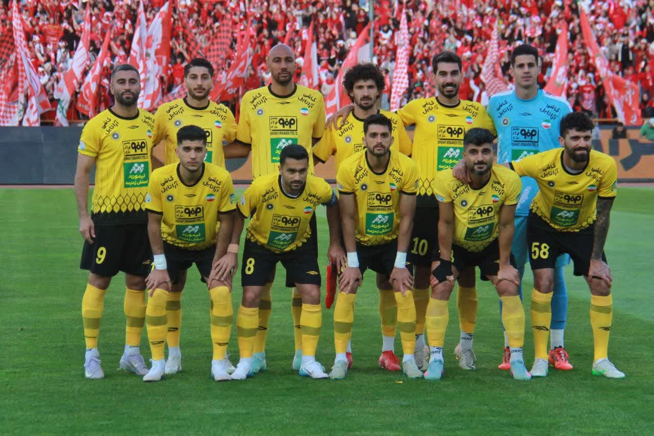 تراکتور پا پس نمیکشد/پرسپولیس همچنان حریف آسان برای سپاهان تراکتور پا پس نمیکشد/پرسپولیس همچنان حریف آسان برای سپاهان