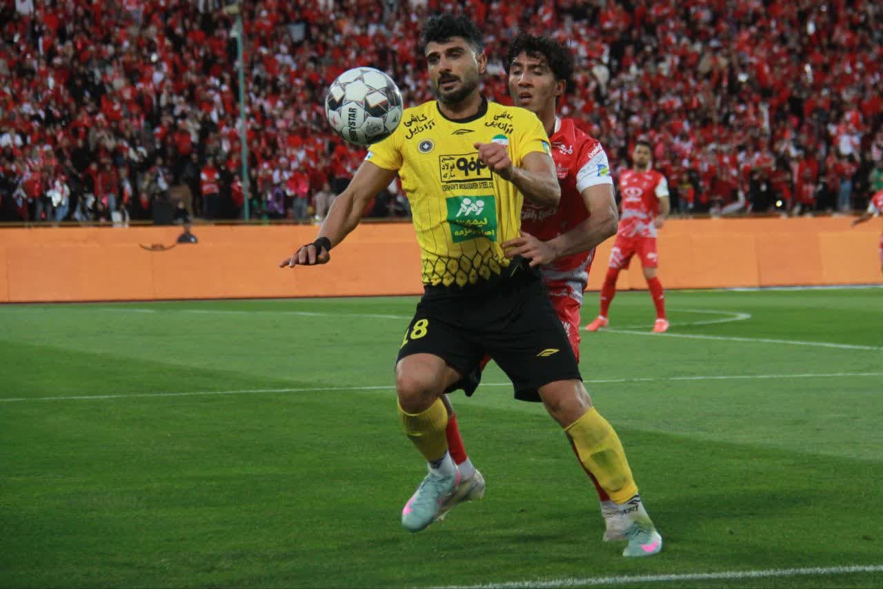 تراکتور پا پس نمیکشد/پرسپولیس همچنان حریف آسان برای سپاهان تراکتور پا پس نمیکشد/پرسپولیس همچنان حریف آسان برای سپاهان