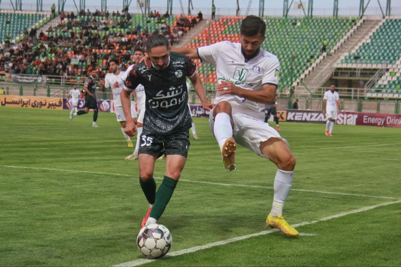 تراکتور پا پس نمیکشد/پرسپولیس همچنان حریف آسان برای سپاهان تراکتور پا پس نمیکشد/پرسپولیس همچنان حریف آسان برای سپاهان