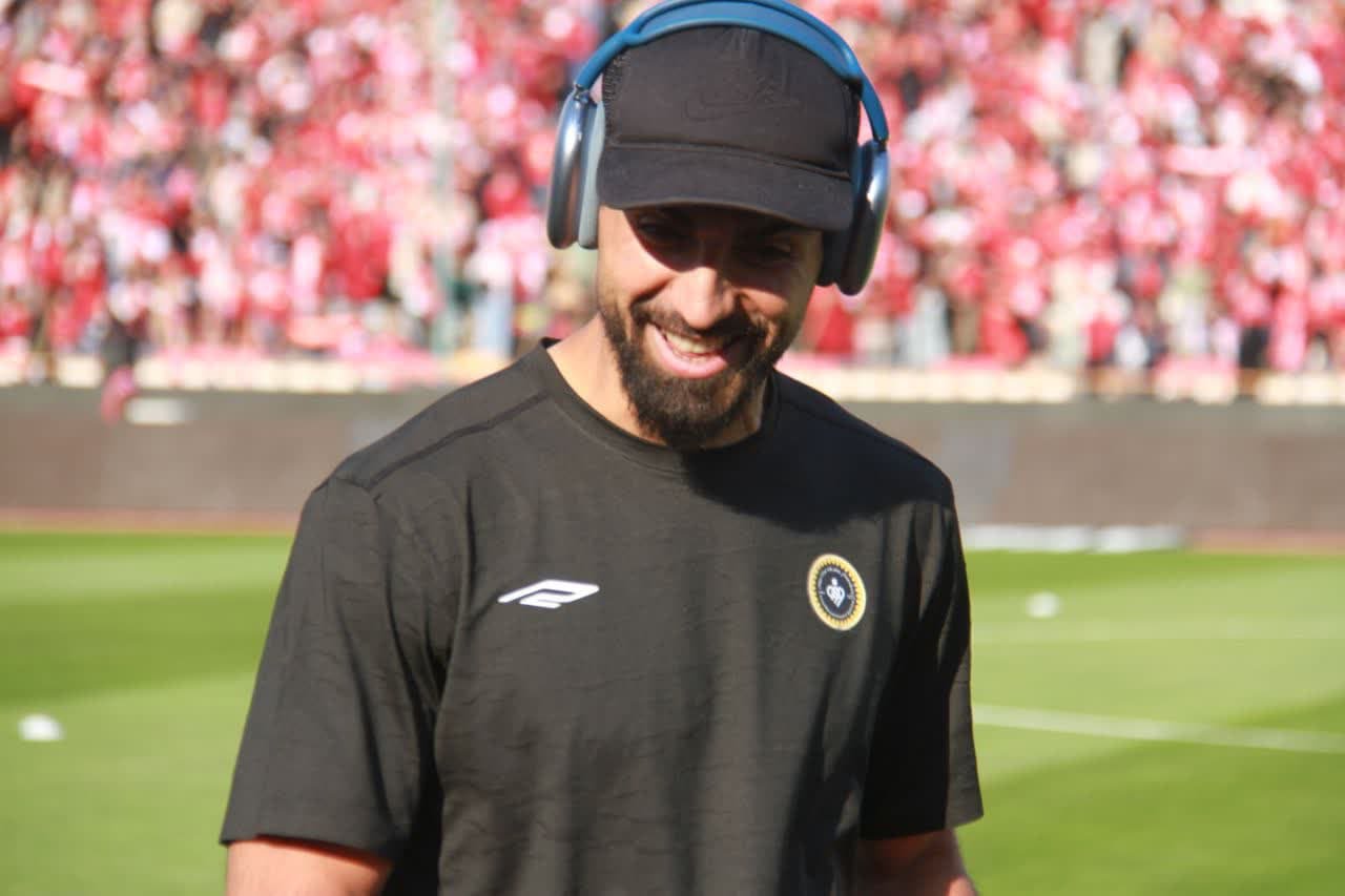 تراکتور پا پس نمیکشد/پرسپولیس همچنان حریف آسان برای سپاهان تراکتور پا پس نمیکشد/پرسپولیس همچنان حریف آسان برای سپاهان