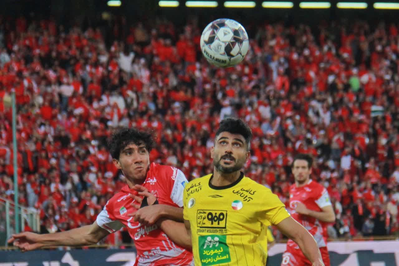 تراکتور پا پس نمیکشد/پرسپولیس همچنان حریف آسان برای سپاهان تراکتور پا پس نمیکشد/پرسپولیس همچنان حریف آسان برای سپاهان