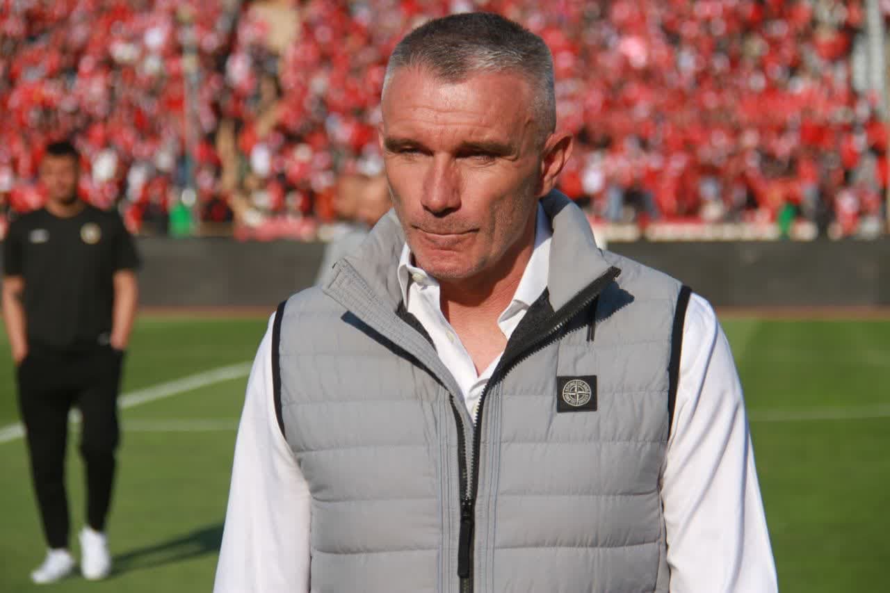 تراکتور پا پس نمیکشد/پرسپولیس همچنان حریف آسان برای سپاهان تراکتور پا پس نمیکشد/پرسپولیس همچنان حریف آسان برای سپاهان