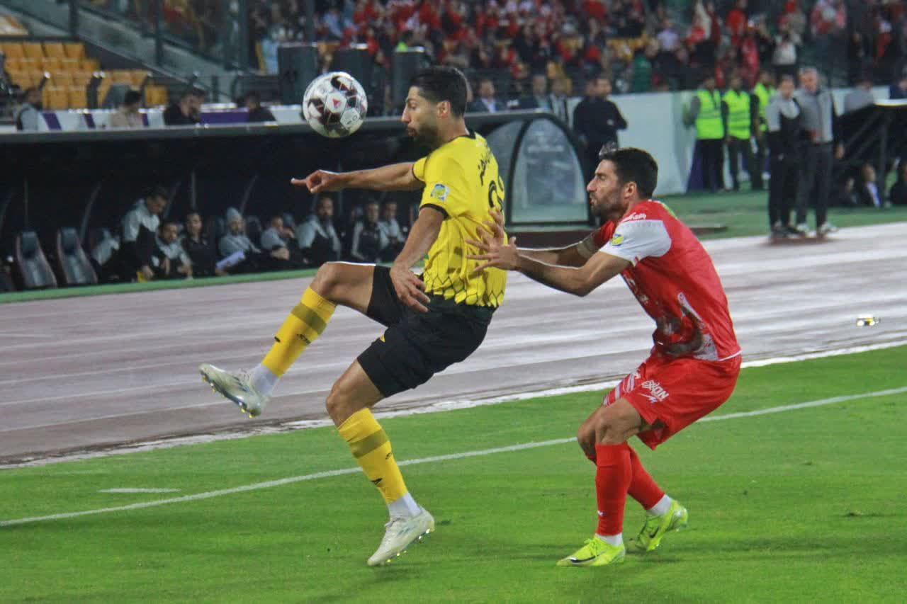 تراکتور پا پس نمیکشد/پرسپولیس همچنان حریف آسان برای سپاهان تراکتور پا پس نمیکشد/پرسپولیس همچنان حریف آسان برای سپاهان