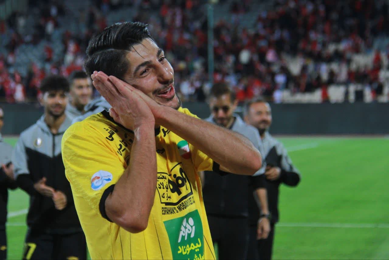 تراکتور پا پس نمیکشد/پرسپولیس همچنان حریف آسان برای سپاهان تراکتور پا پس نمیکشد/پرسپولیس همچنان حریف آسان برای سپاهان