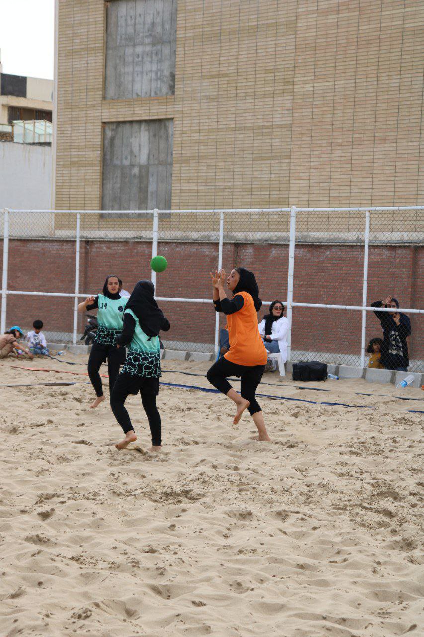 نتایج کامل مسابقات هندبال ساحلی آقایان و بانوان به مناسبت هفته فرهنگی اصفهان 