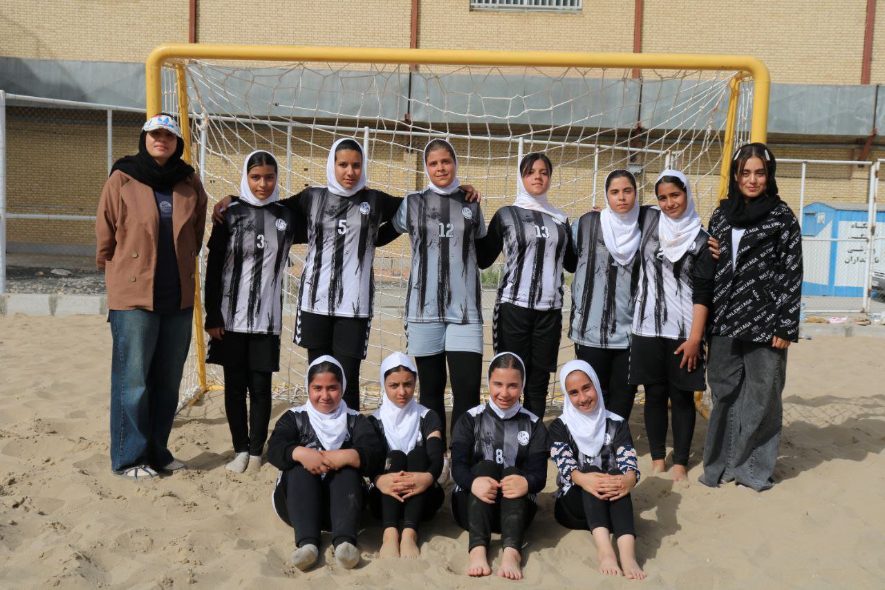 نتایج کامل مسابقات هندبال ساحلی آقایان و بانوان به مناسبت هفته فرهنگی اصفهان 