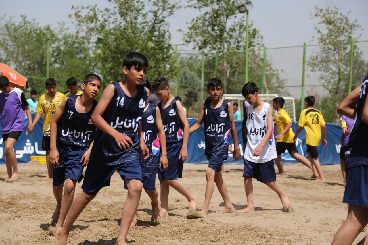 نتایج کامل مسابقات هندبال ساحلی آقایان و بانوان به مناسبت هفته فرهنگی اصفهان 