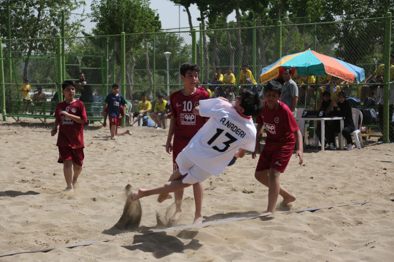 نتایج کامل مسابقات هندبال ساحلی آقایان و بانوان به مناسبت هفته فرهنگی اصفهان 