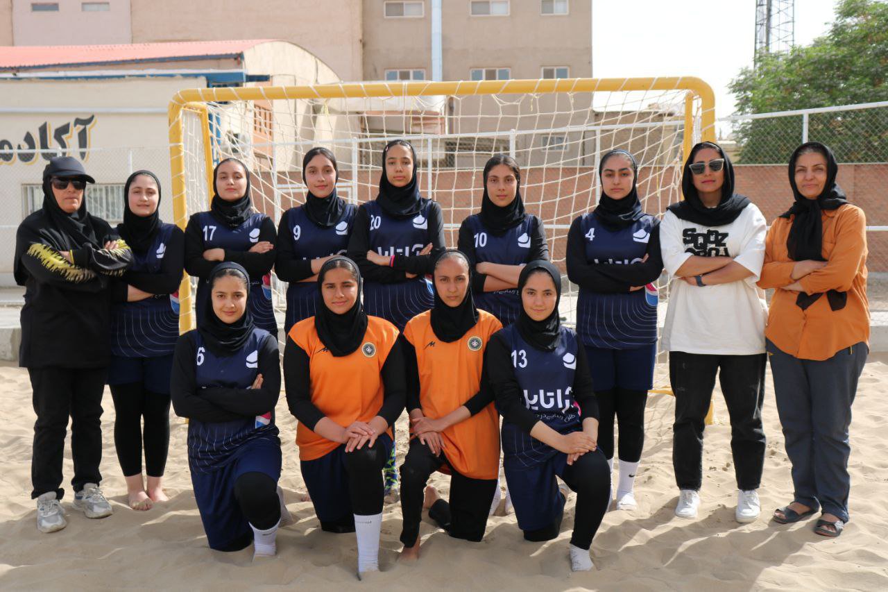 نتایج کامل مسابقات هندبال ساحلی آقایان و بانوان به مناسبت هفته فرهنگی اصفهان 