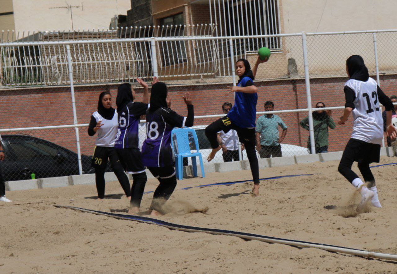 نتایج کامل مسابقات هندبال ساحلی آقایان و بانوان به مناسبت هفته فرهنگی اصفهان 