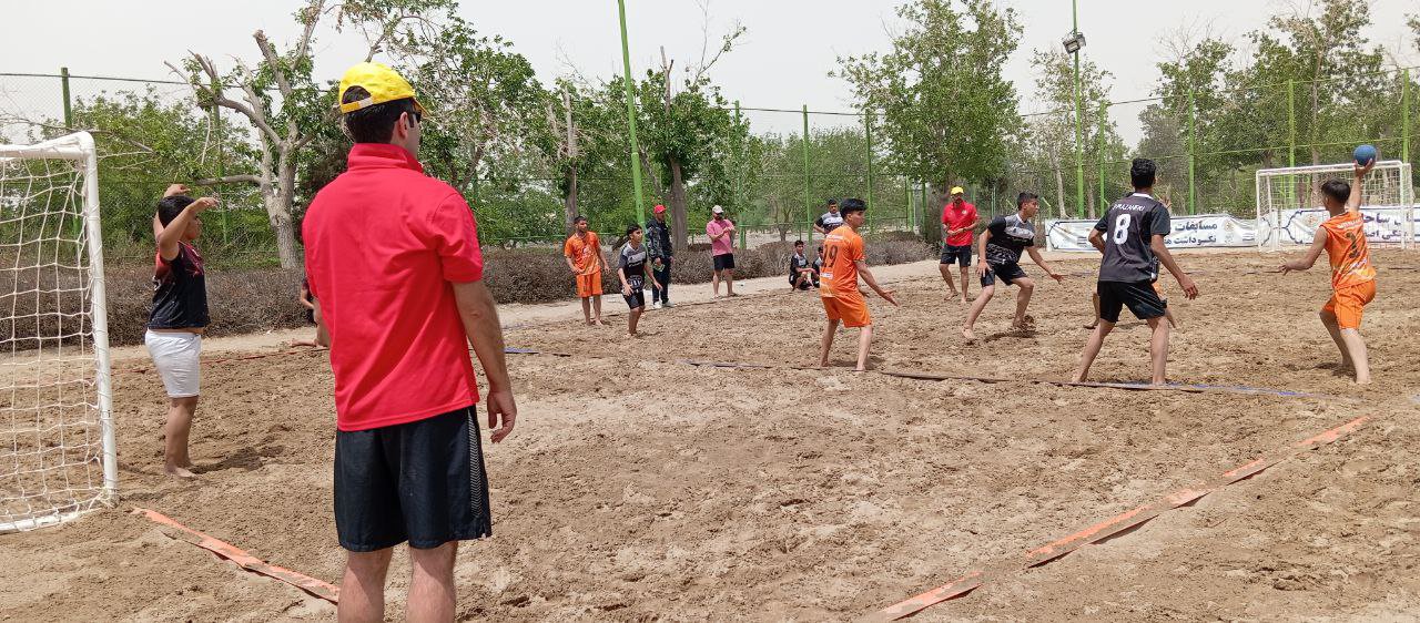 نتایج کامل مسابقات هندبال ساحلی آقایان و بانوان به مناسبت هفته فرهنگی اصفهان 