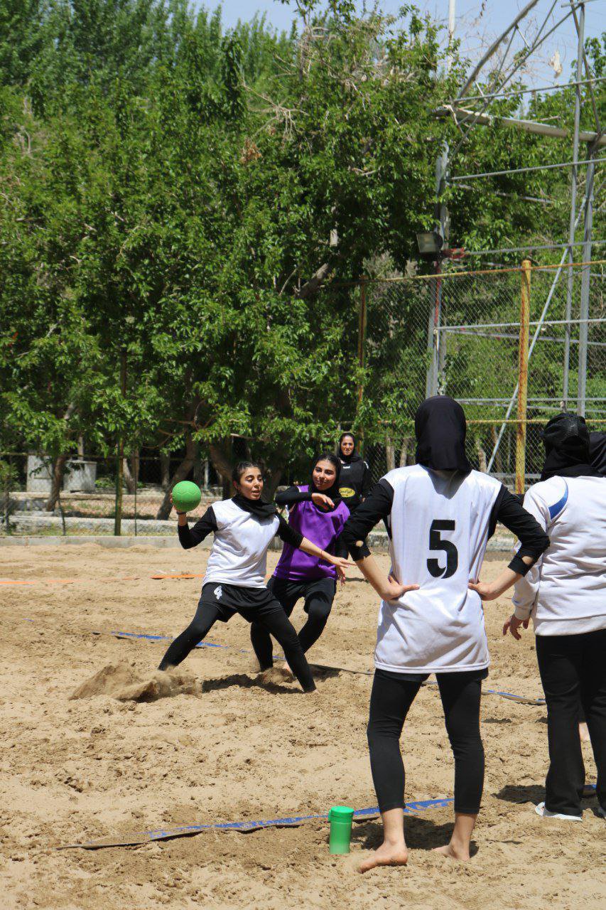 نتایج کامل مسابقات هندبال ساحلی آقایان و بانوان به مناسبت هفته فرهنگی اصفهان 