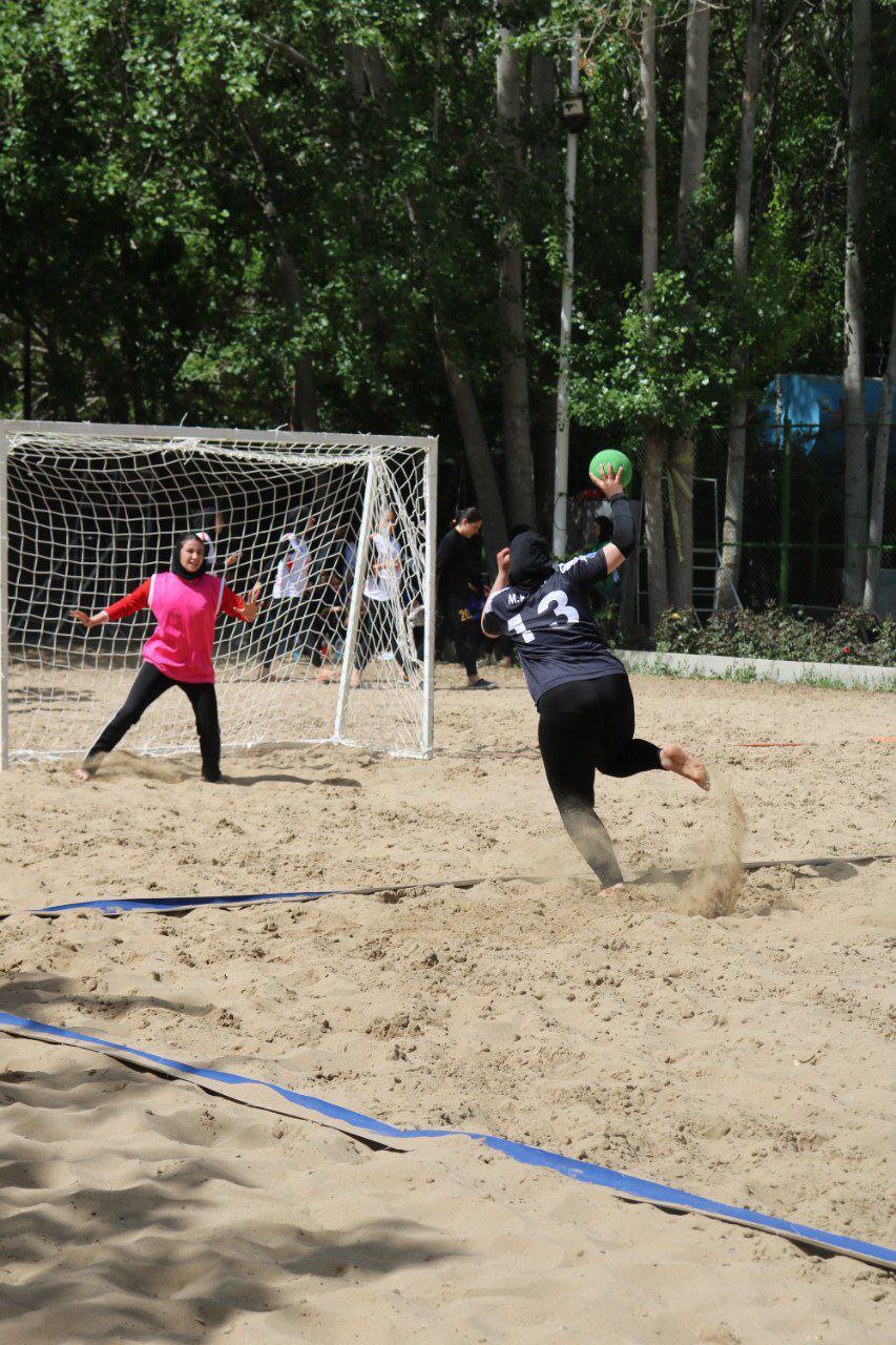 نتایج کامل مسابقات هندبال ساحلی آقایان و بانوان به مناسبت هفته فرهنگی اصفهان 