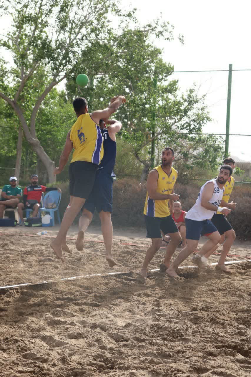 گزارش تصویری روز شنبه مسابقات هندبال ساحلی آقایان و بانوان گزارش تصویری روز شنبه مسابقات هندبال ساحلی آقایان و بانوان