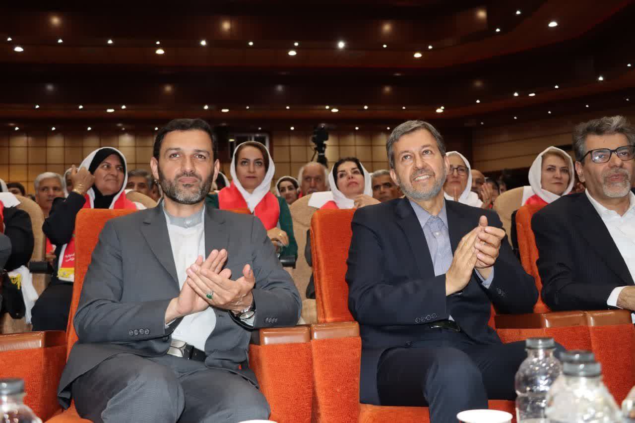 میزبان قهرمان شد+تصاویر میزبان قهرمان شد+تصاویر