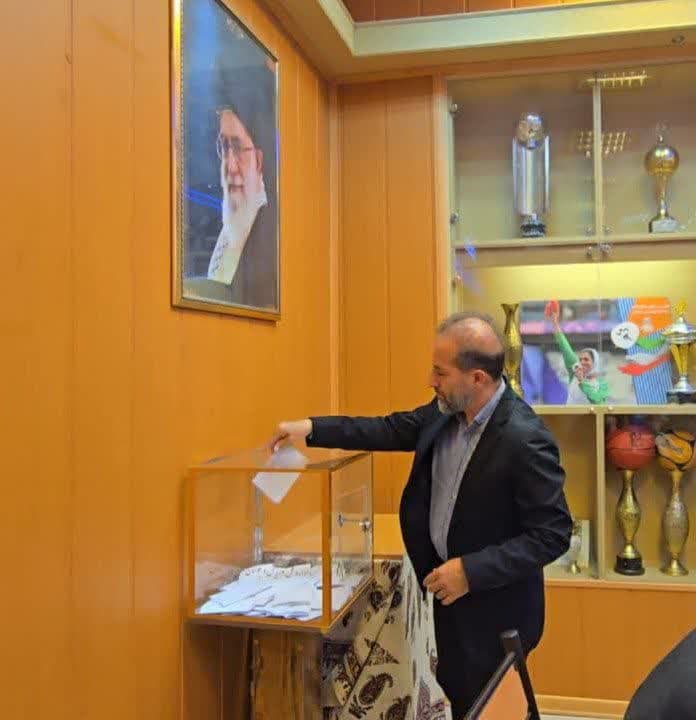 انتخاب کیوان زمانی به عنوان رئیس هیات کوهنوردی و صعودهای ورزشی 