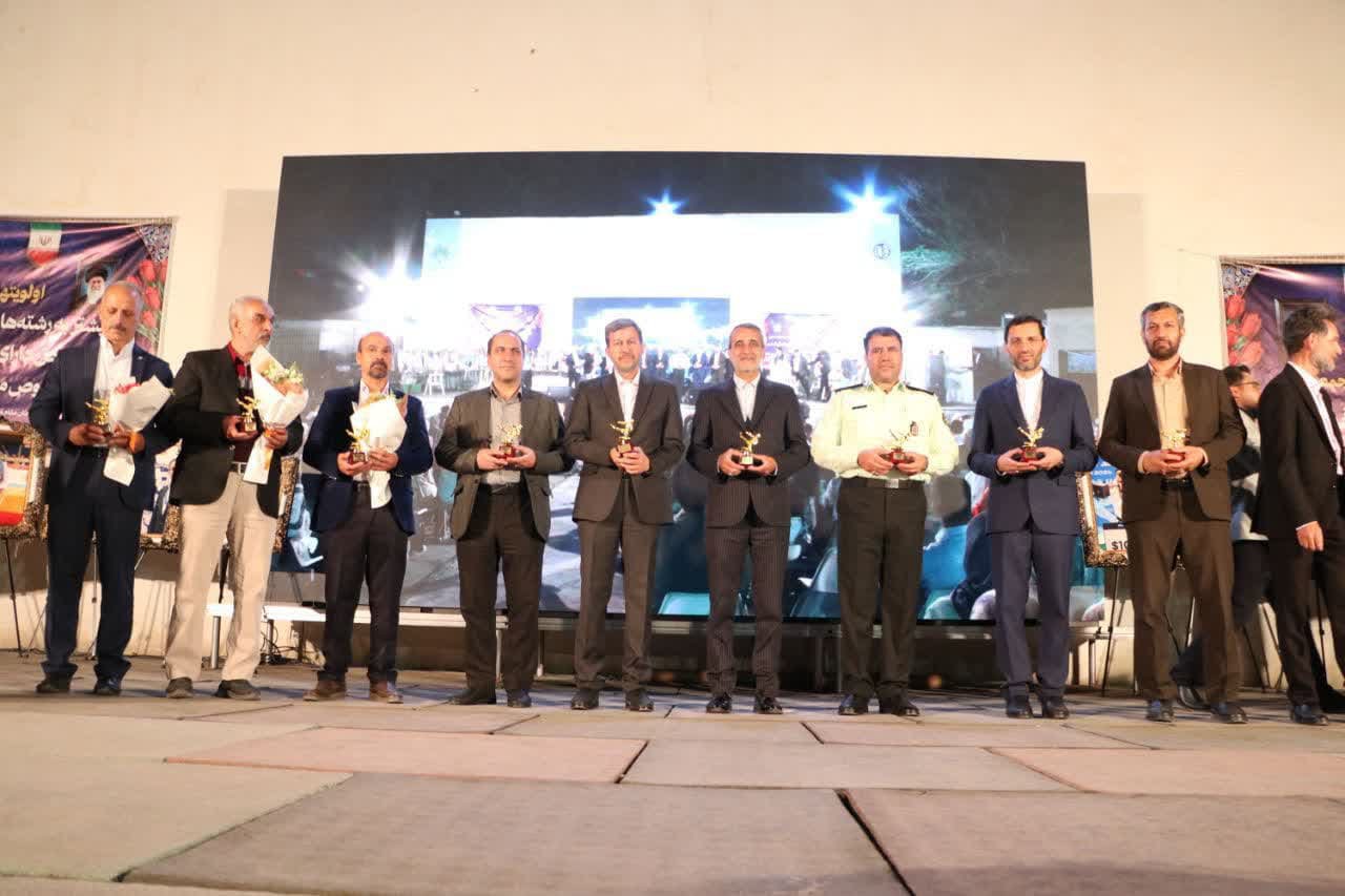 مراسم تجلیل از افتخارآفرینان تکواندو اصفهان با حضور استاندار+تصاویر