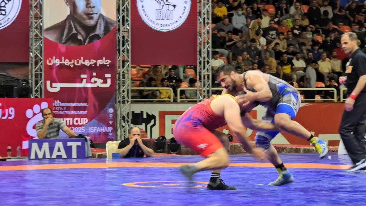 پایان مسابقات کشتی آزاد جام جهان پهلوان تختی در اصفهان