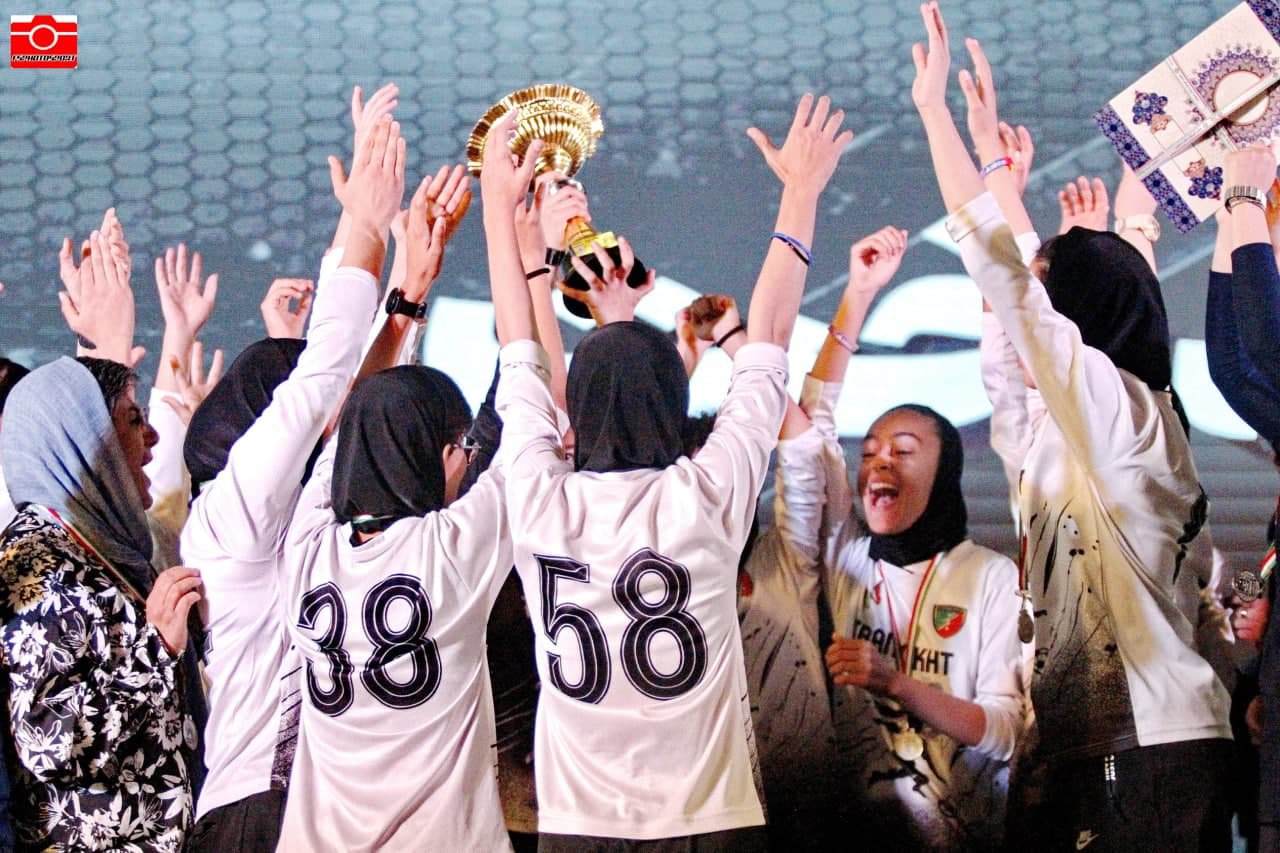 برگزاری مراسم اختتامیه لیگ‌های فوتبال و فوتسال استان اصفهان+تصاویر