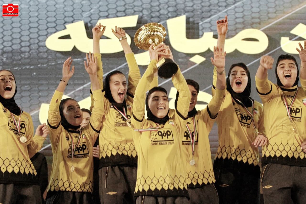 برگزاری مراسم اختتامیه لیگ‌های فوتبال و فوتسال استان اصفهان+تصاویر