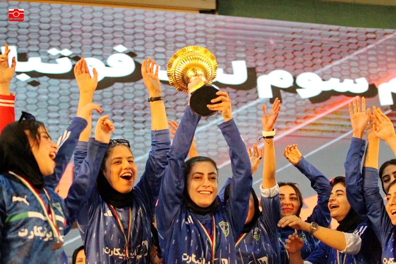 برگزاری مراسم اختتامیه لیگ‌های فوتبال و فوتسال استان اصفهان+تصاویر