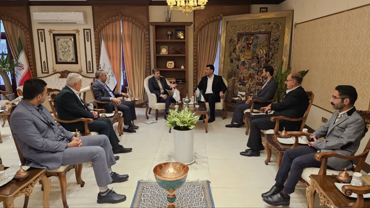 دیدار رئیس فدراسیون هندبال با استاندار اصفهان