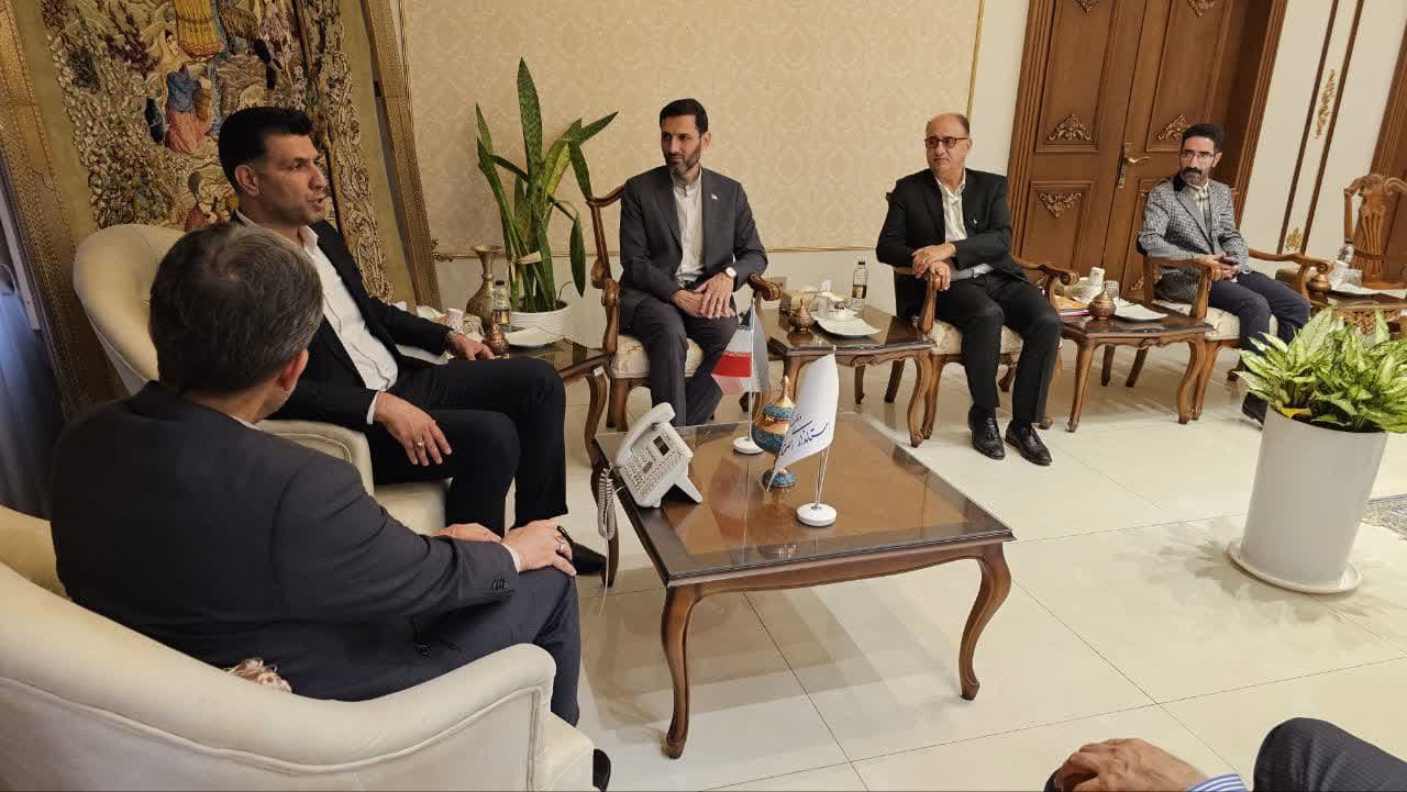 دیدار رئیس فدراسیون هندبال با استاندار اصفهان