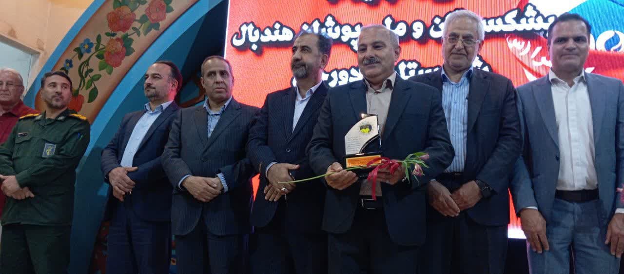 آئین تجلیل از پیشکسوتان و ملی پوشان هندبال شهرستان فلاورجان آئین تجلیل از پیشکسوتان و ملی پوشان هندبال شهرستان فلاورجان