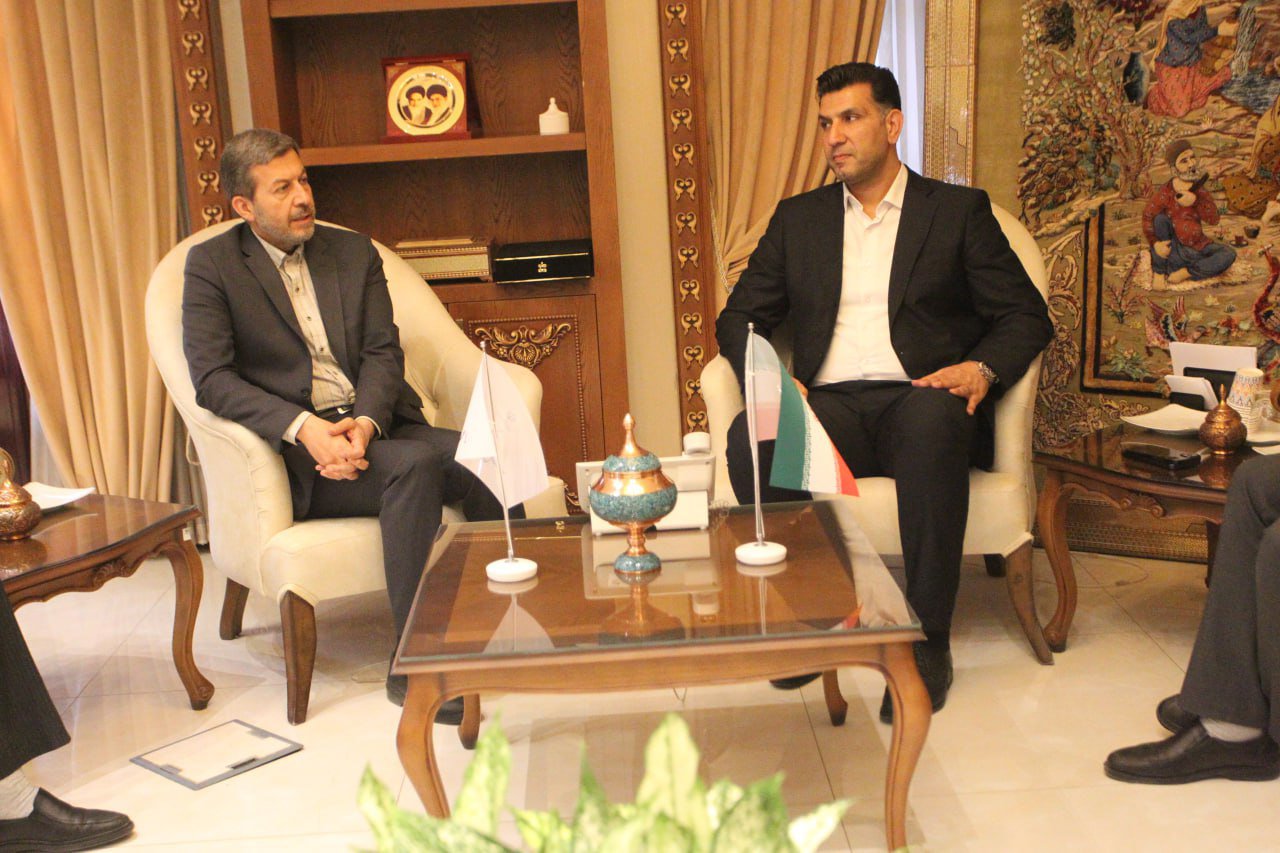 دیدار رئیس فدراسیون هندبال با استاندار اصفهان