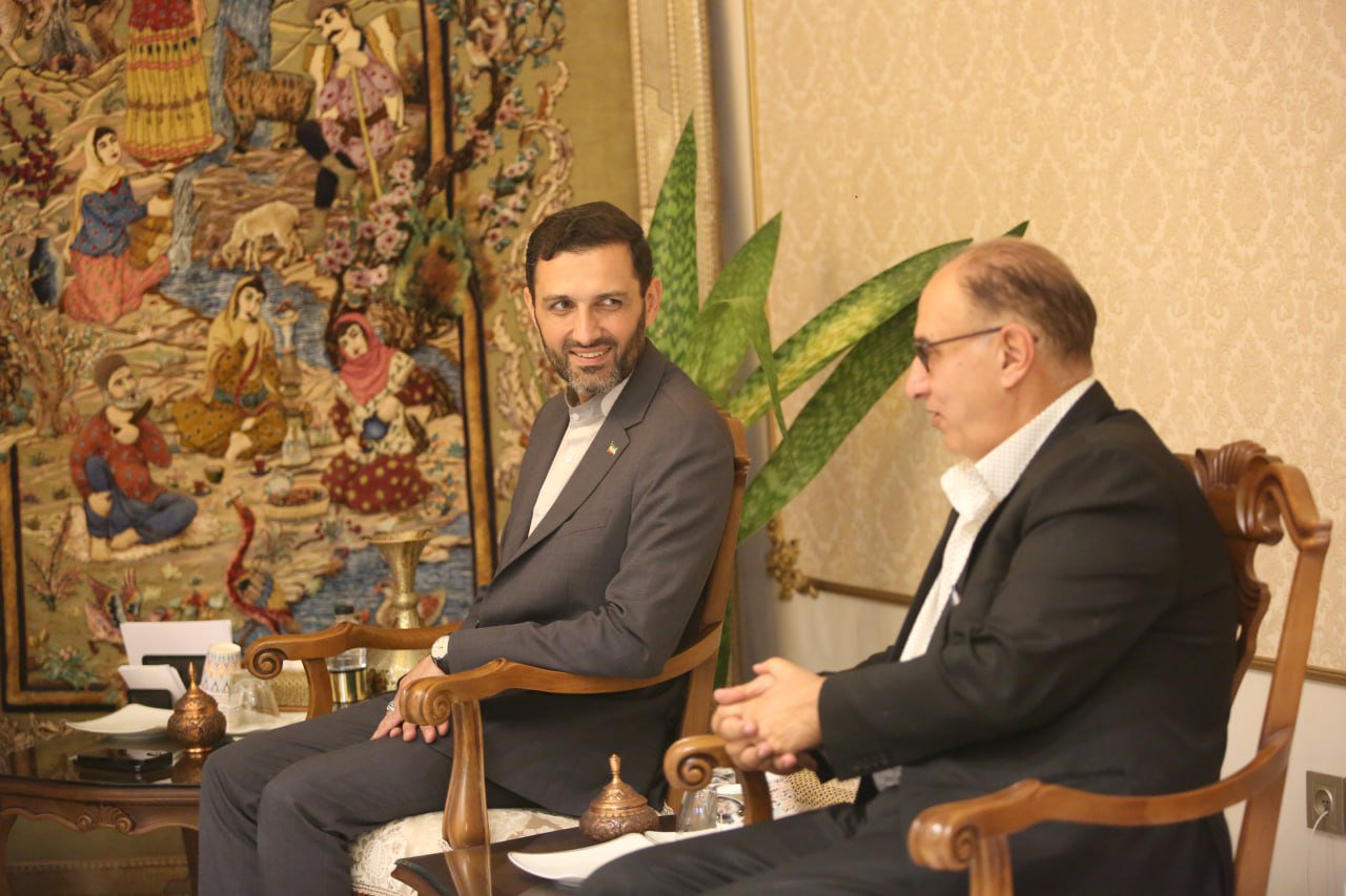 دیدار رئیس فدراسیون هندبال با استاندار اصفهان