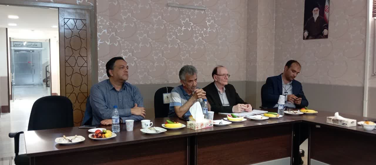 نشست اعضای مجمع خیران ورزشیار با حضور سیدمهدی صدری 