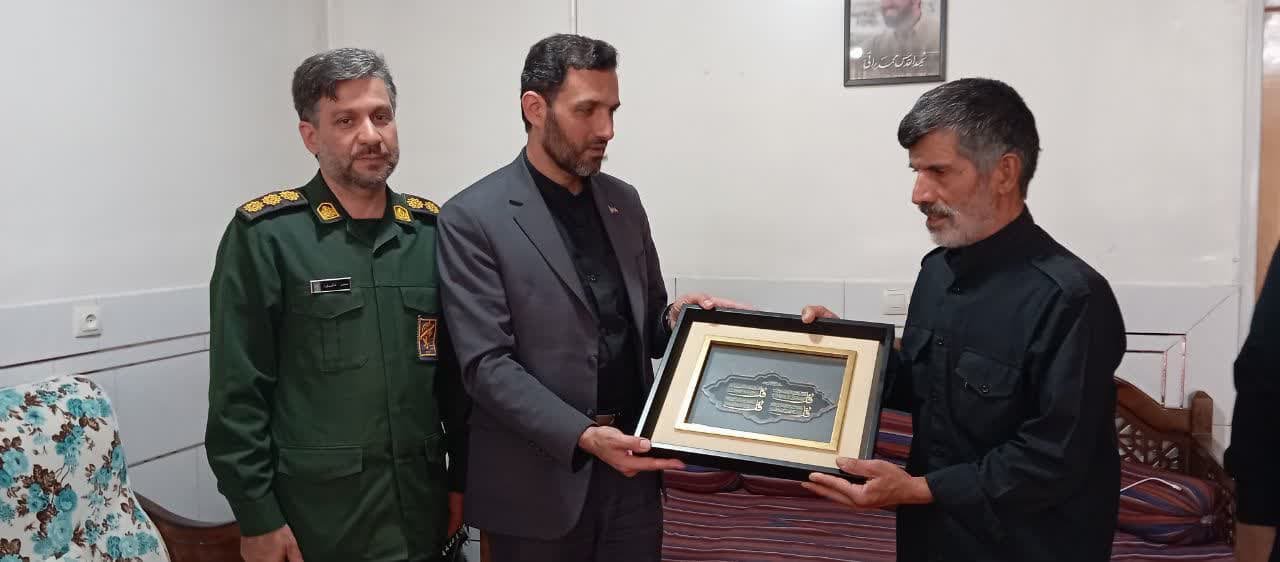 دیدار سیدمهدی صدری با خانواده شهید محمد براتی 