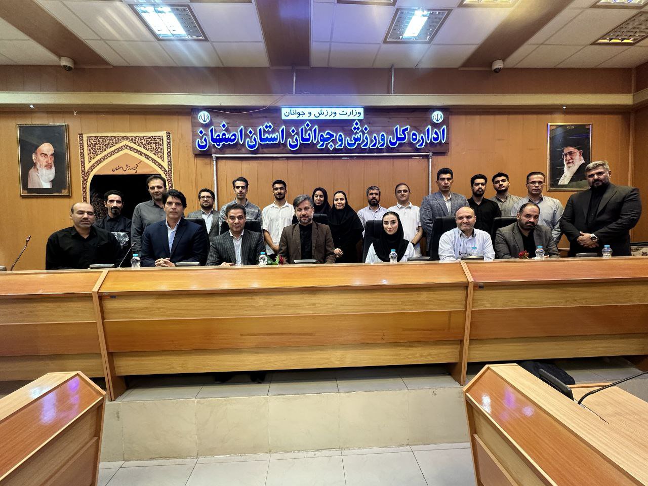 تجلیل از دانشجویان ورزشکار جا مانده از مسابقات جهانی آلمان تجلیل از دانشجویان ورزشکار جا مانده از مسابقات جهانی آلمان