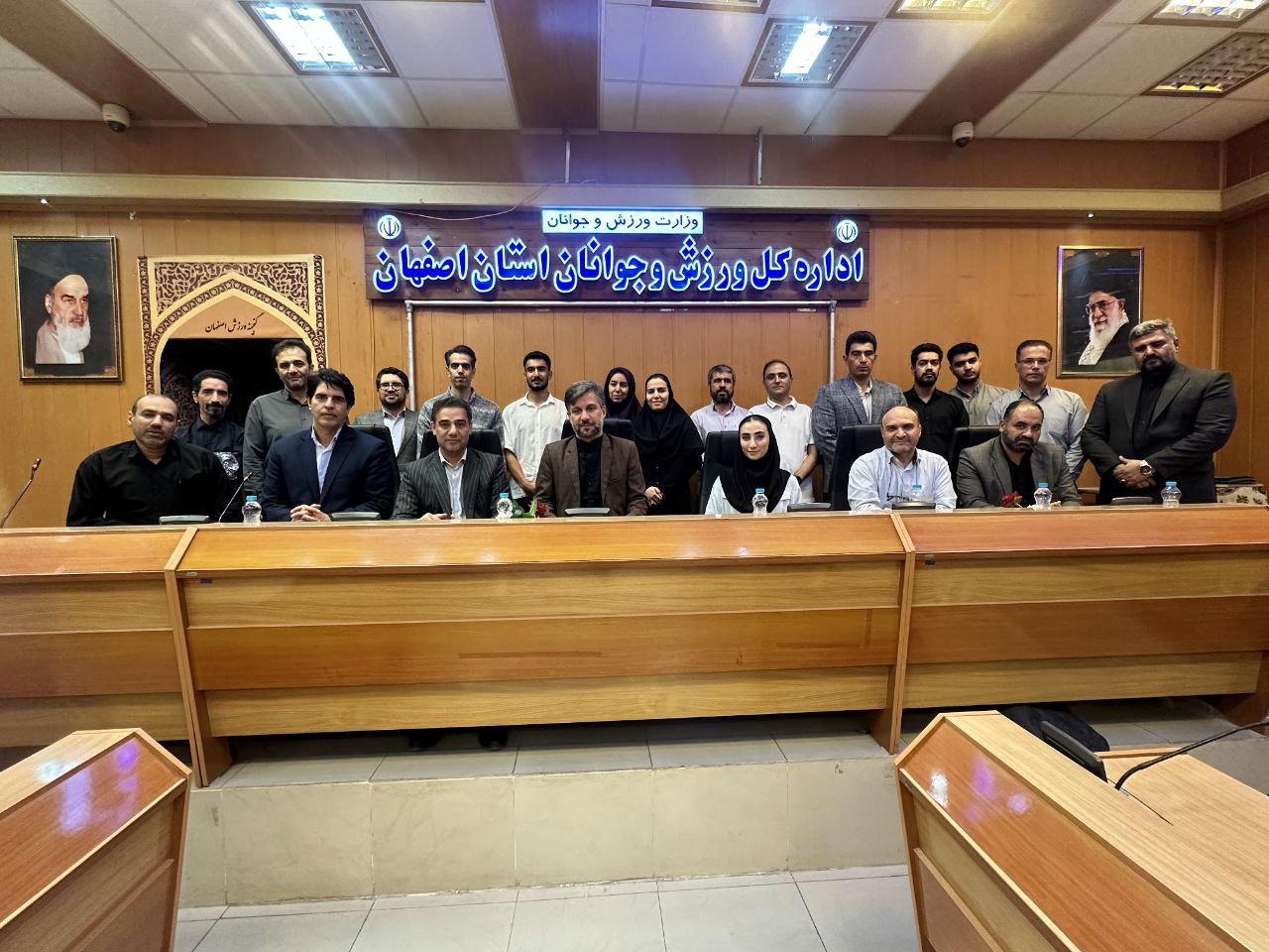 تجلیل از دانشجویان ورزشکار جا مانده از مسابقات جهانی آلمان تجلیل از دانشجویان ورزشکار جا مانده از مسابقات جهانی آلمان