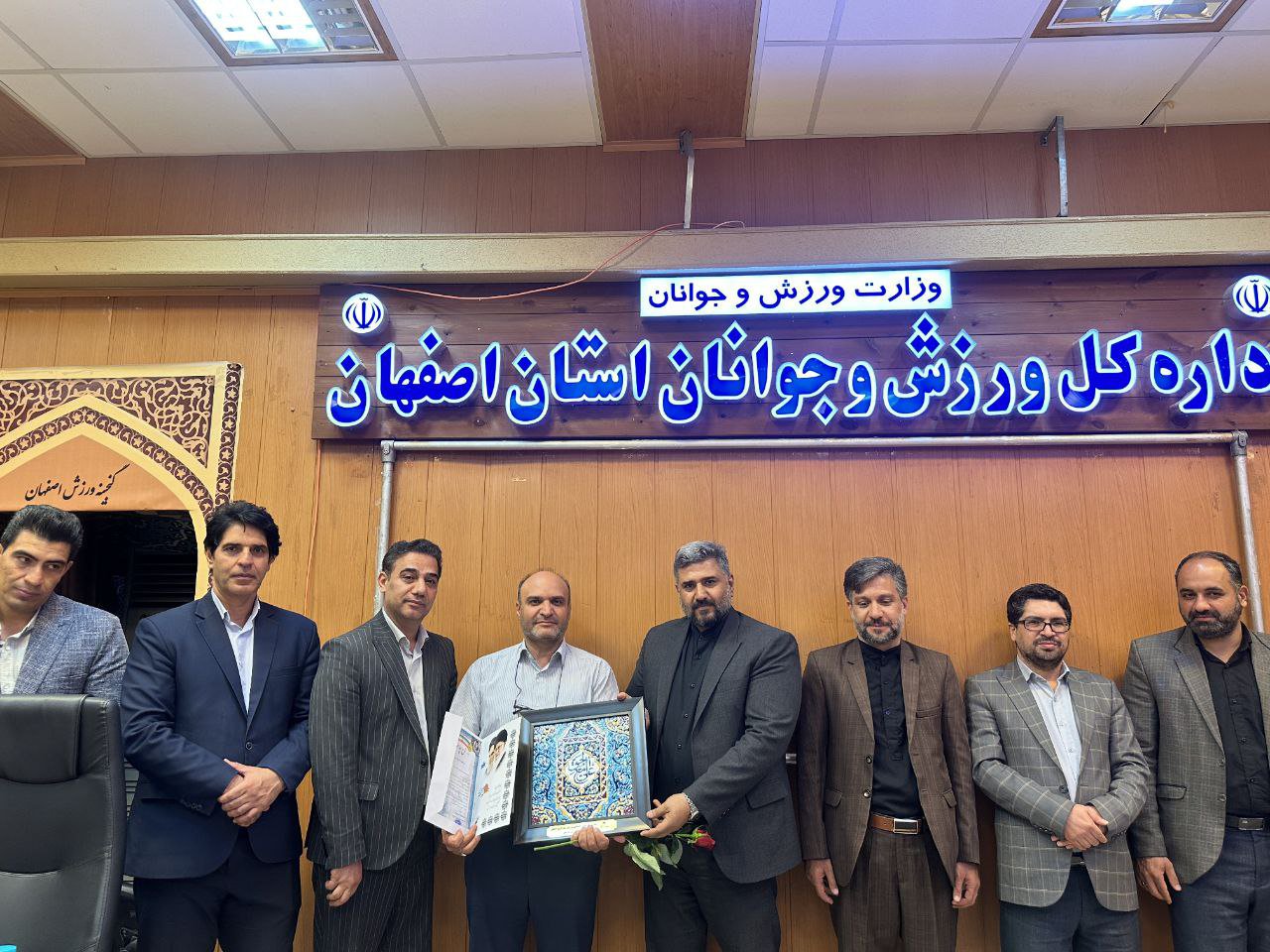 تجلیل از دانشجویان ورزشکار جا مانده از مسابقات جهانی آلمان تجلیل از دانشجویان ورزشکار جا مانده از مسابقات جهانی آلمان