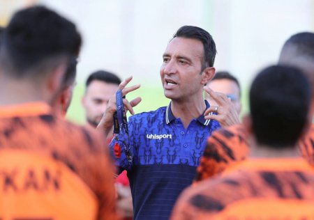 رضا عنایتی در یک قدمی نیمکت سایپا؛ رویای صعود نارنجی‌پوشان با یک چهره باتجربه