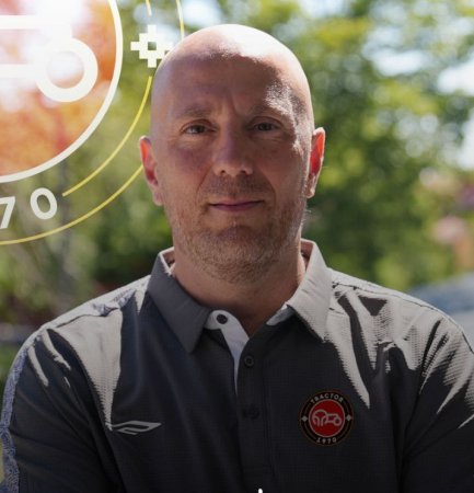 سانل کونیویچ به کادر فنی تراکتور پیوست