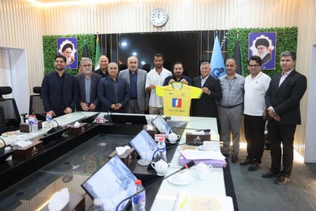 شجاعی همه پیشنهادات را رد کرد تا به فوتبال آبادان خدمت کند