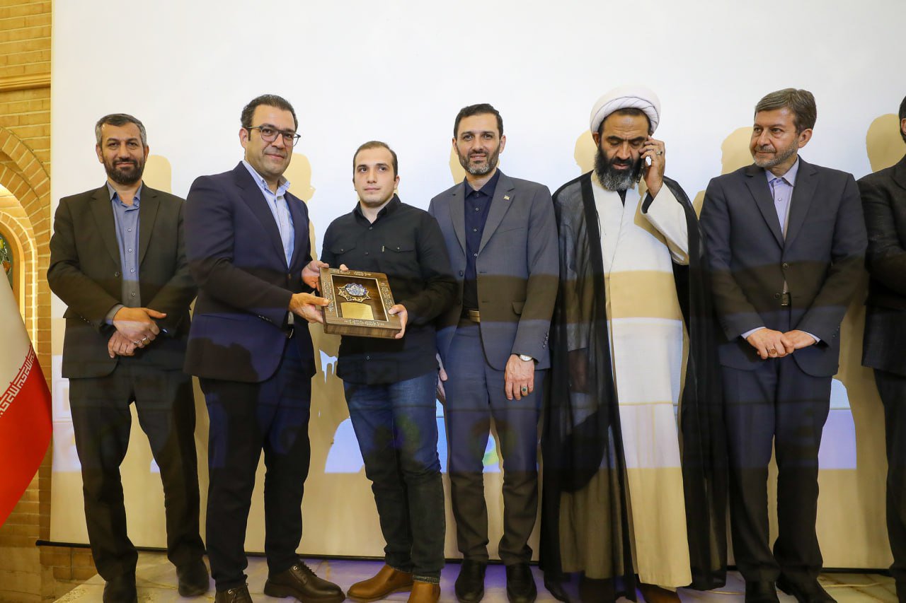 کسب مقام توسط پژمان سلطانی مدیرمسئول پایگاه خبری ذره بین ورزش کسب مقام توسط پژمان سلطانی مدیرمسئول پایگاه خبری ذره بین ورزش