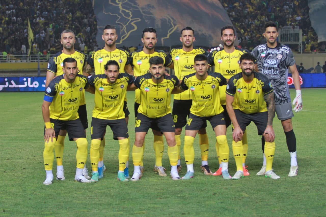 پرواز هلیکوپتر از نقش جهان/سپاهان 0 – پرسپولیس یک پرواز هلیکوپتر از نقش جهان/سپاهان 0 – پرسپولیس یک