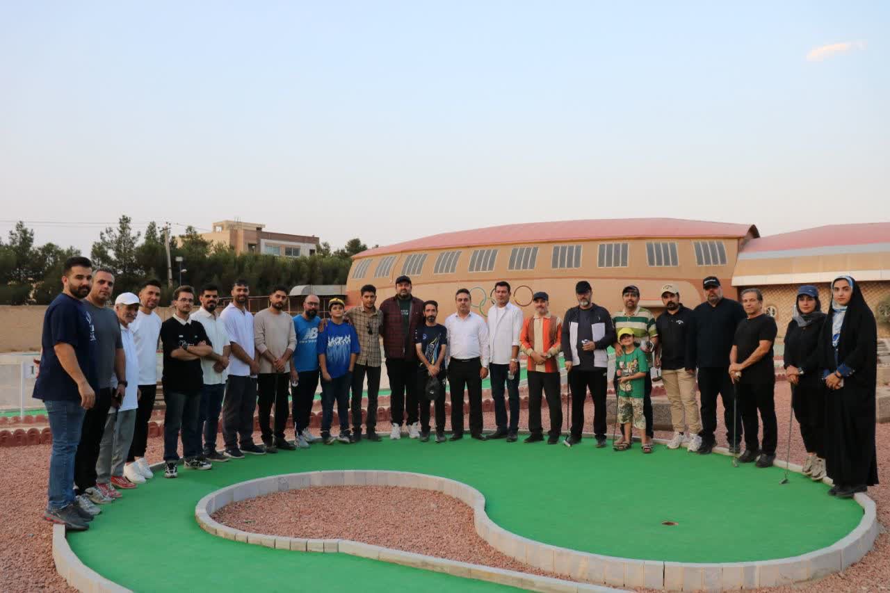 مدیر مسئول پایگاه خبری ذره بین ورزش قهرمان شد+تصاویر