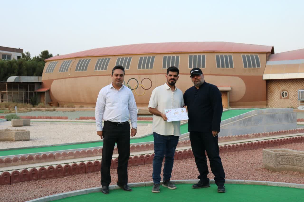 مدیر مسئول پایگاه خبری ذره بین ورزش قهرمان شد+تصاویر