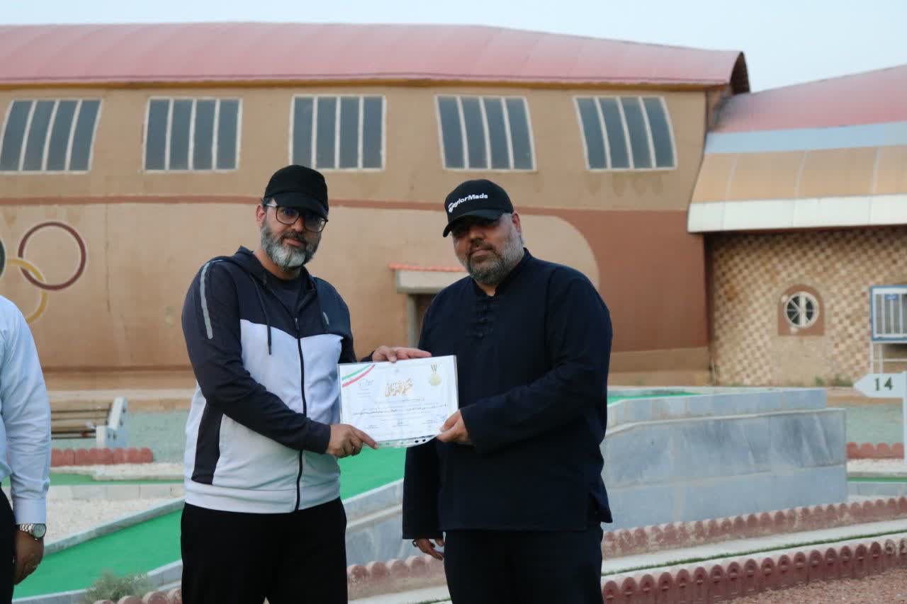 مدیر مسئول پایگاه خبری ذره بین ورزش قهرمان شد+تصاویر