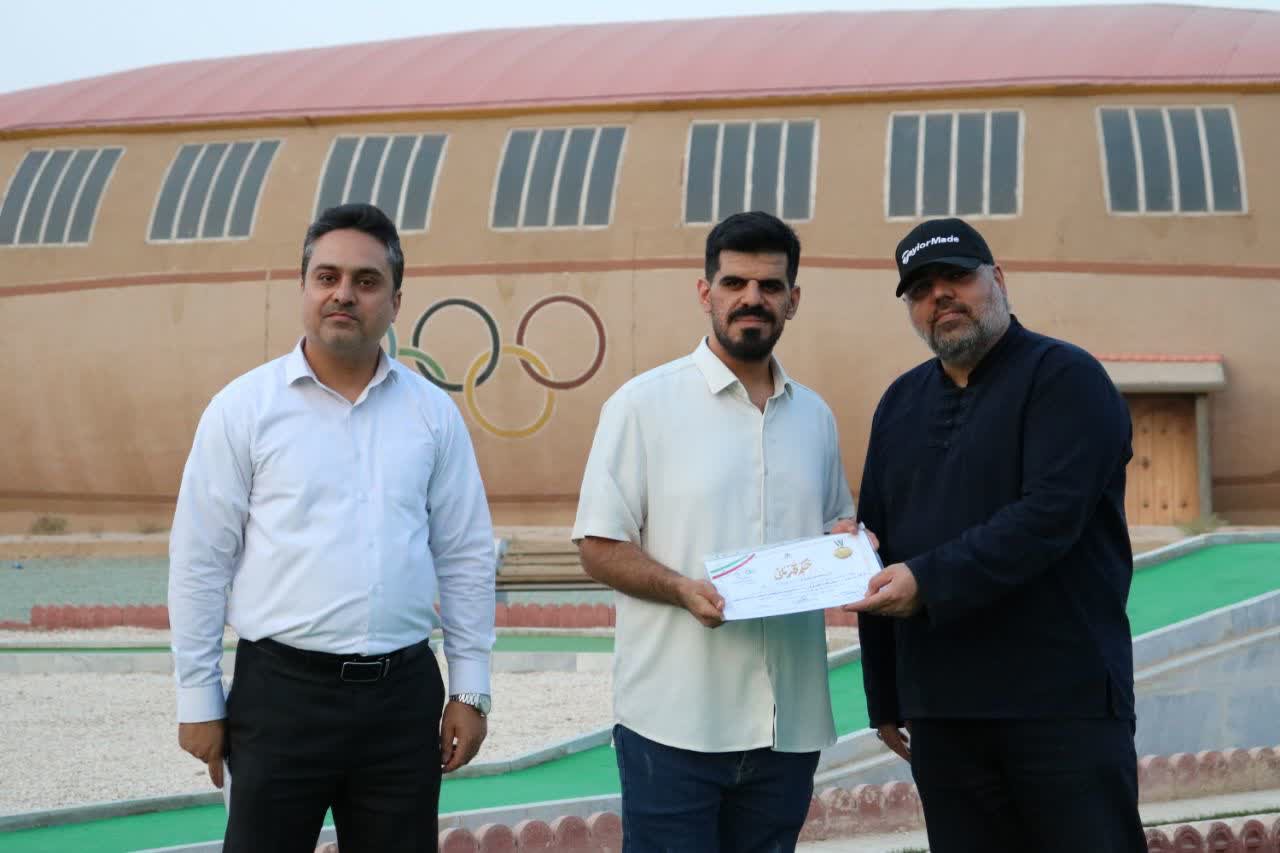 مدیر مسئول پایگاه خبری ذره بین ورزش قهرمان شد+تصاویر